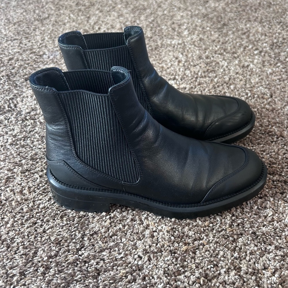 Aquatalia Women’s Leila Leather Chelsea Boot